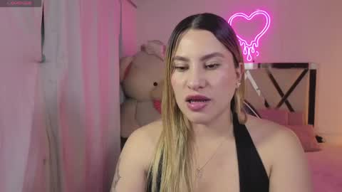 saaya_tay online show from May 18, 4:07 am