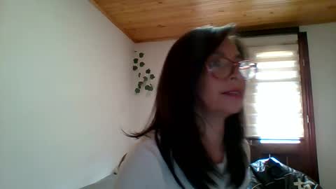Snapshot of sabinadeluxe_cg chatting on October 7, 8:57 pm sabinadeluxe_cg online show from October 7, 8:57 pm