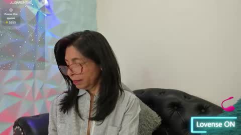Snapshot of sabinadeluxe_cg chatting on October 10, 2:44 pm sabinadeluxe_cg online show from October 10, 2:44 pm