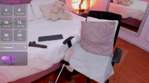 Sabrinaaa  online show from May 8, 3:43 am