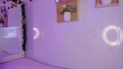 mariana  online show from December 18, 10:47 pm