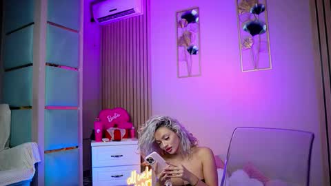 Snapshot of sabrinajadex chatting on September 24, 5:39 am SabrinaJade online show from September 24, 5:39 am