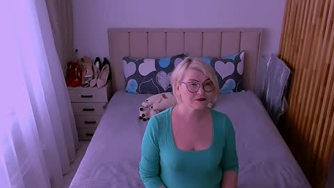 Sabrina MacMarren online show from May 24, 12:26 pm