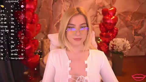 Snapshot of sabrinamuse chatting on February 24, 9:20 pm Sabrina online show from February 24, 9:20 pm