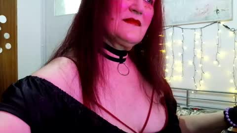 SabrinaXlovess online show from May 17, 4:39 pm