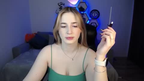 Sabrina Violet online show from December 10, 9:12 am