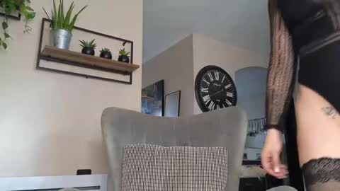 Snapshot of sacha__xx chatting on March 6, 8:41 am sacha__xx online show from March 6, 8:41 am
