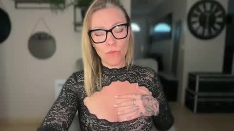 sacha__xx online show from March 2, 5:30 pm