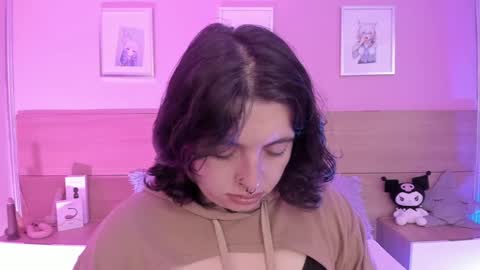 Ig  online show from February 9, 1:14 pm