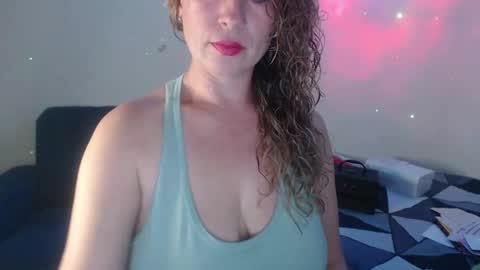 sacrletardiente online show from May 4, 6:55 pm