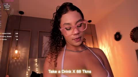 Sophie online show from March 19, 5:23 am