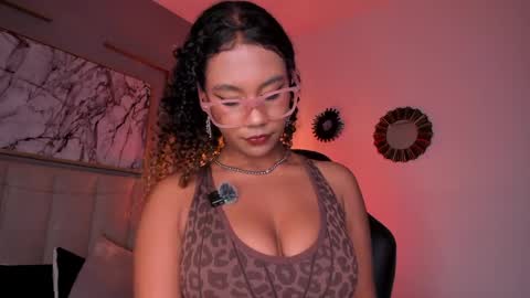 Sophie online show from May 6, 6:50 am