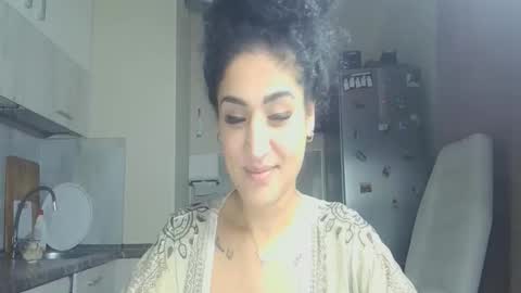Snapshot of safari_xx chatting on October 25, 6:26 pm Queen online show from October 25, 6:26 pm