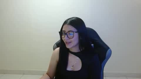 Sahaliefox  online show from March 14, 3:13 pm