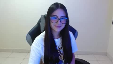 Sahaliefox  online show from October 20, 10:57 pm