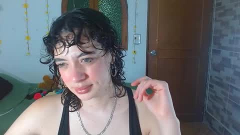 crisma online show from November 18, 8:54 pm