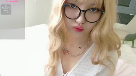 Sakura  online show from June 17, 4:14 am