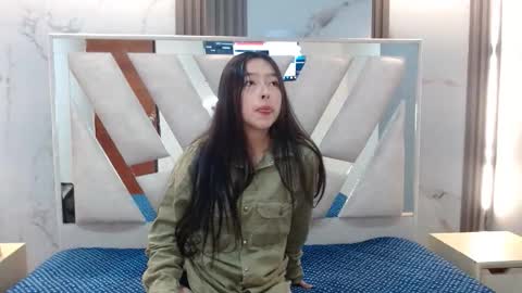 salethjonescl202 online show from March 27, 6:30 pm