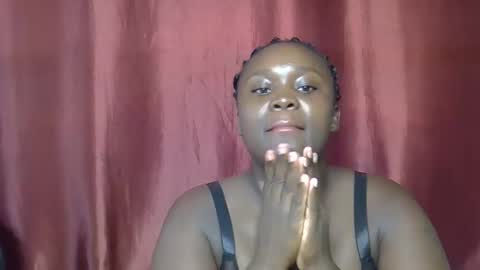 sally_bee1 online show from May 16, 11:31 am