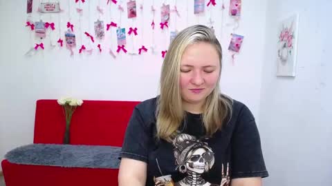 Sally online show from May 15, 6:54 pm