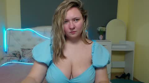 Sally online show from May 5, 8:01 pm