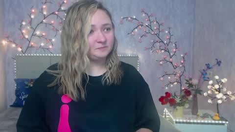 Sally online show from May 3, 7:17 pm