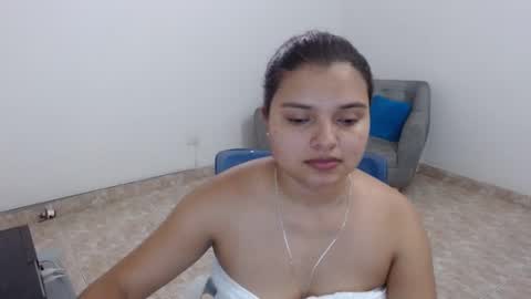 Snapshot of salome_gonzales_ chatting on December 26, 4:47 pm Salome online show from December 26, 4:47 pm