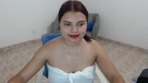 Snapshot of salome_gonzales_ chatting on December 6, 9:01 pm Salome online show from December 6, 9:01 pm