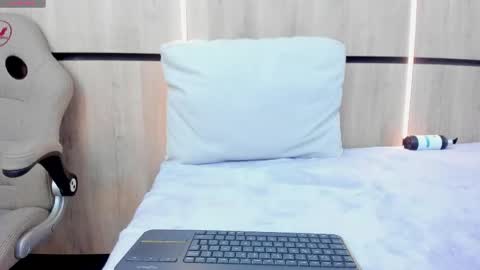  SALOME online show from April 8, 5:20 am