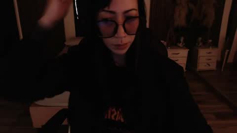 SAM MANSON online show from April 4, 5:56 pm