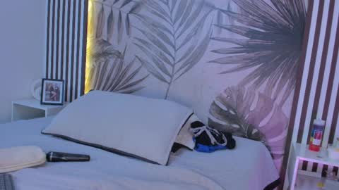 Snapshot of samaantha_white_ chatting on September 21, 11:53 am Samaantha online show from September 21, 11:53 am