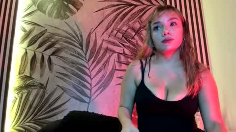 Snapshot of samaantha_white_ chatting on February 14, 11:10 am Samaantha online show from February 14, 11:10 am