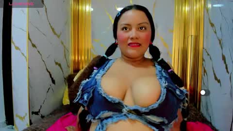 Snapshot of samanta__milk chatting on October 10, 5:40 pm samanta__milk online show from October 10, 5:40 pm