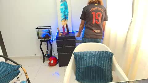 Samanta Stone online show from October 21, 8:35 pm