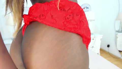 Samanta online show from October 6, 7:51 pm