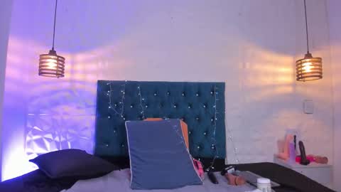 samantha_foxyy online show from March 19, 11:14 am