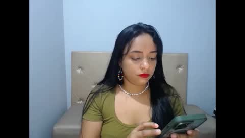 samanthamiller24 online show from February 24, 3:43 pm