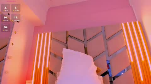  SAMANTHA online show from May 7, 9:51 pm