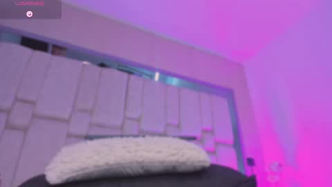 samarafernandez online show from September 11, 2:12 am