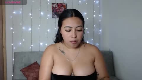 sami_cutte online show from May 18, 4:07 am