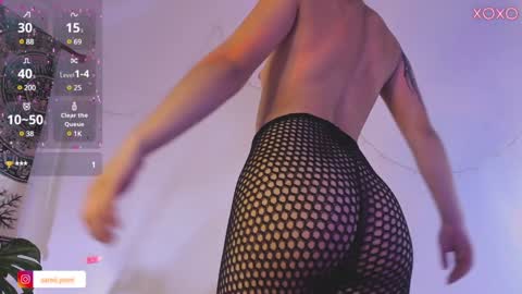Snapshot of samii_monroe chatting on December 12, 5:59 pm Sam online show from December 12, 5:59 pm