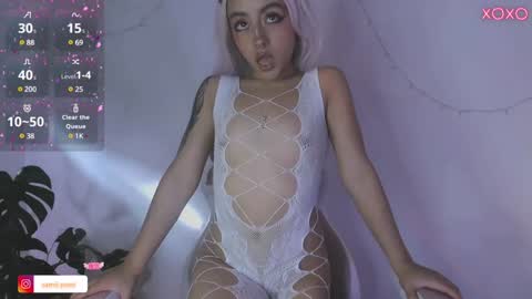 Snapshot of samii_monroe chatting on December 16, 9:09 pm Sam online show from December 16, 9:09 pm