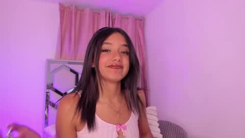 samirose_ online show from May 25, 11:04 pm