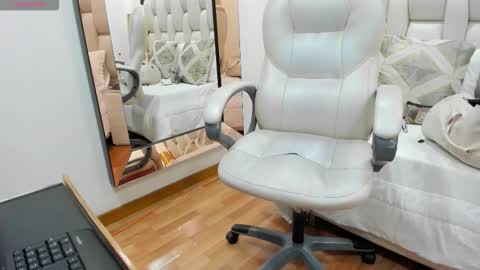 Sammy online show from October 22, 6:24 pm