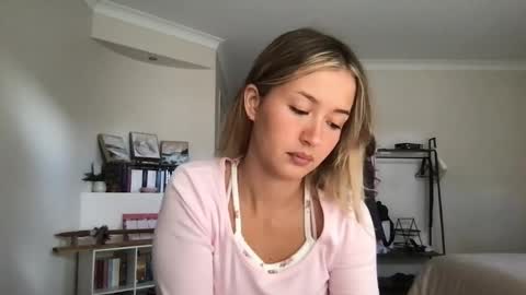 Sammy online show from May 11, 12:24 am