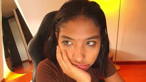 Hello I am absent due to a family calamity I will return soon-hola estoy ausente por un problema familiar volvere pronto. online show from January 9, 10:25 pm