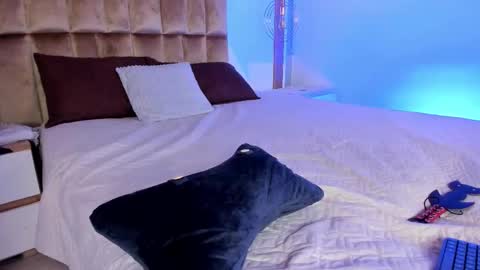 samysharky online show from November 5, 3:06 pm