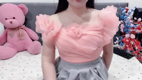 sanami_sian_ online show from May 6, 1:53 am
