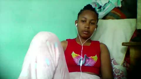 sandra1253099 online show from December 5, 7:08 am