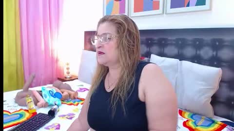 SANDRA online show from May 11, 10:28 am